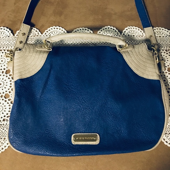 Steve Madden Blue Messenger Bag! 🌟 - Picture 3 of 8